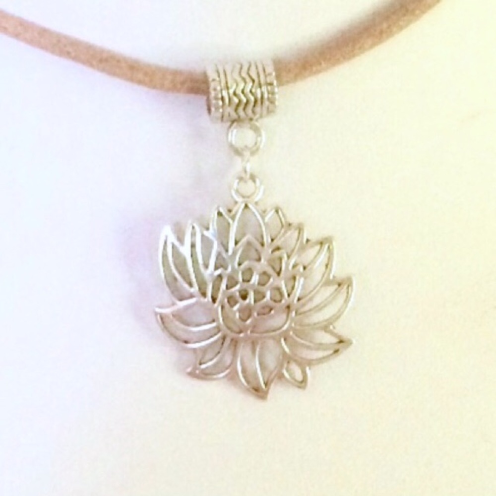 Leather lotus choker necklace